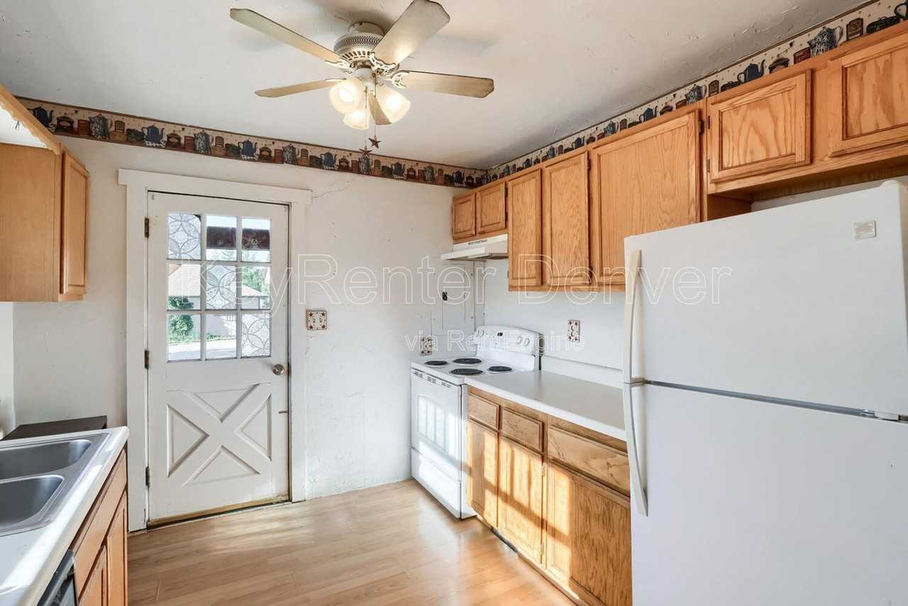 13380 W 10th Ave - Photo 5 of 12