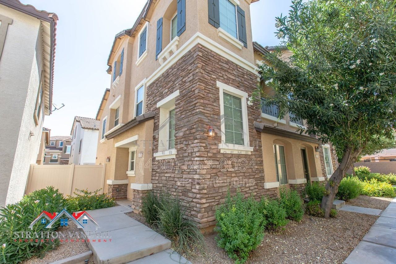 935 W Wendy Way - Photo 2 of 35