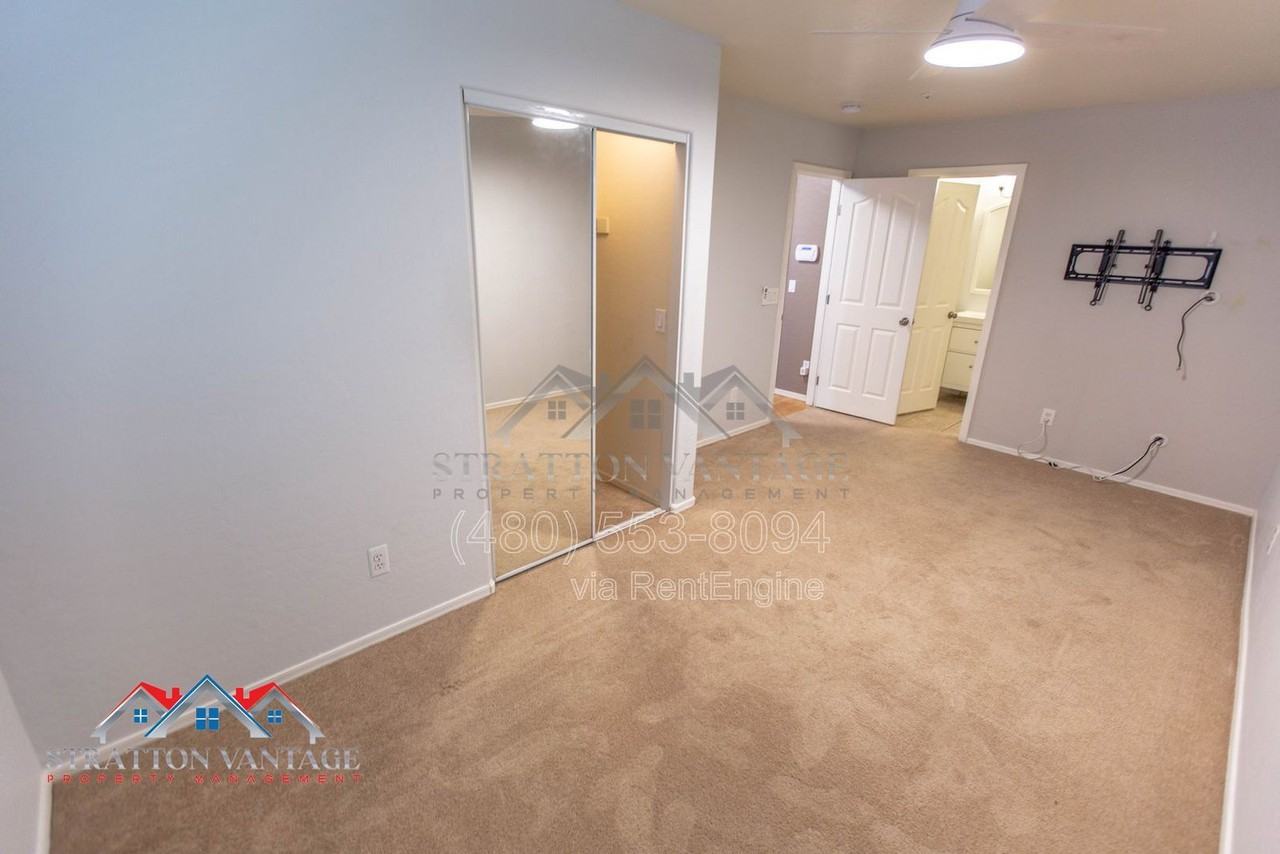 935 W Wendy Way - Photo 4 of 35
