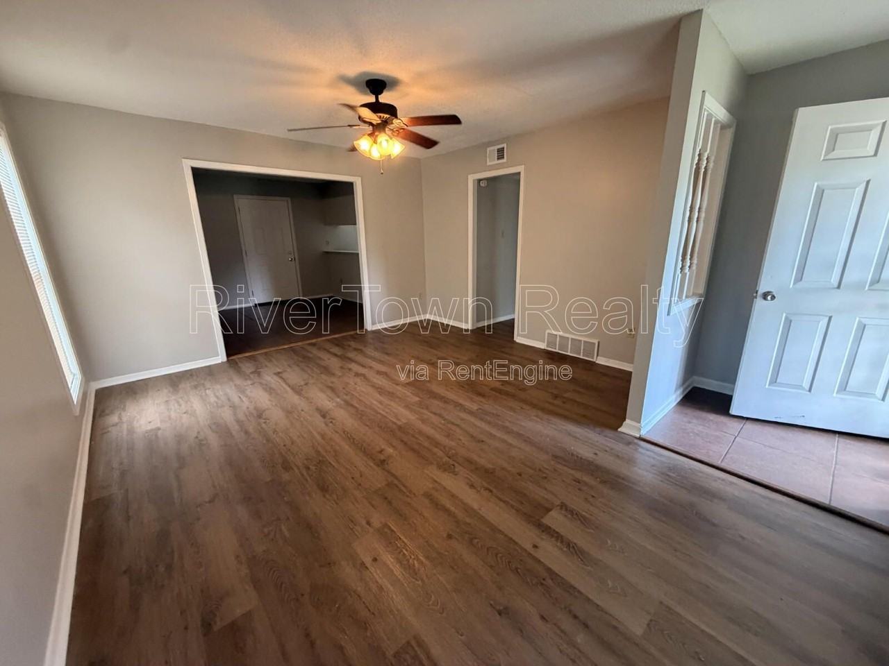 4778 Daphne Rd - Photo 3 of 17