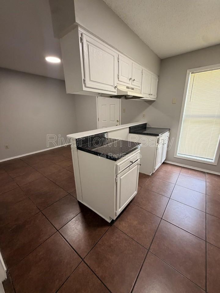 4778 Daphne Rd - Photo 6 of 17