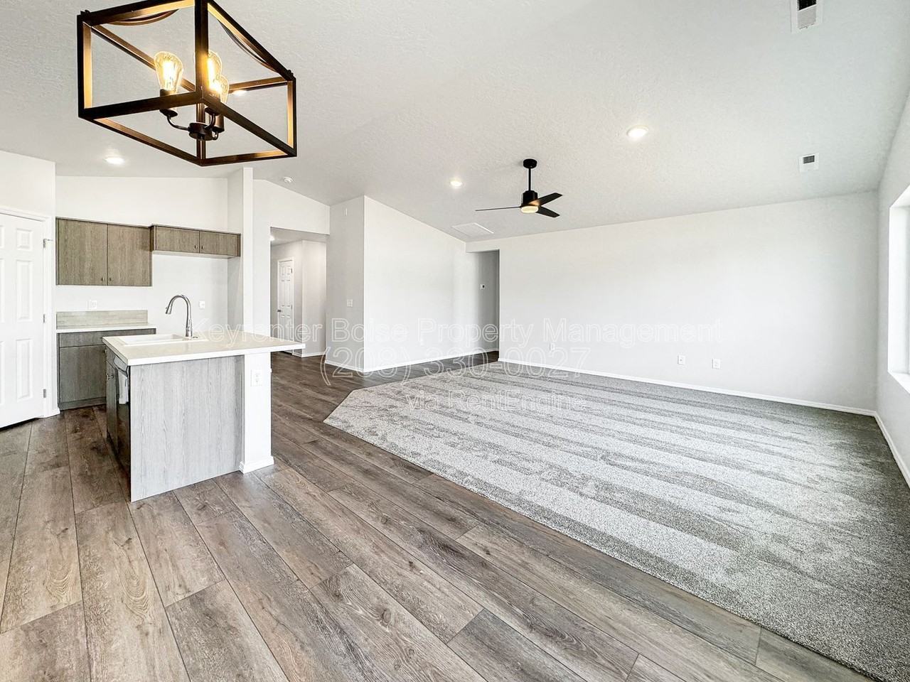 411 Gold Nugget Ave - Photo 2 of 19
