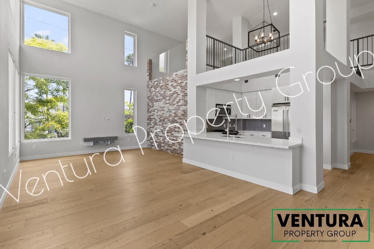 1901 S Victoria Ave - Photo 4 of 33