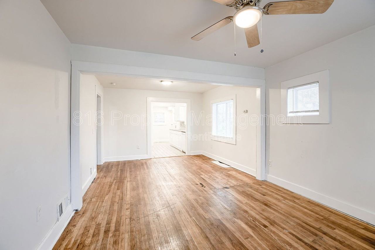 4109 Monroe Ave - Photo 2 of 19