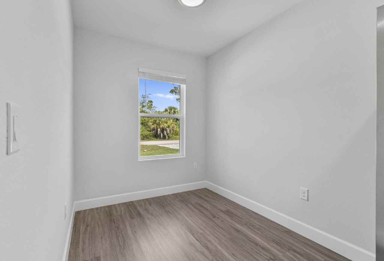 2226 Hilton St - Photo 5 of 25