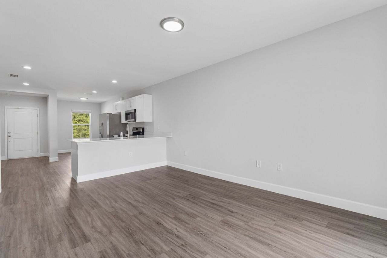 2226 Hilton St - Photo 7 of 25