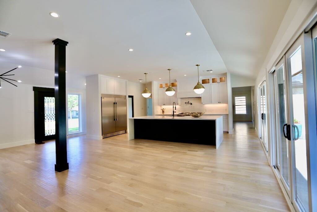 6331 Linden Ln - Photo 4 of 33