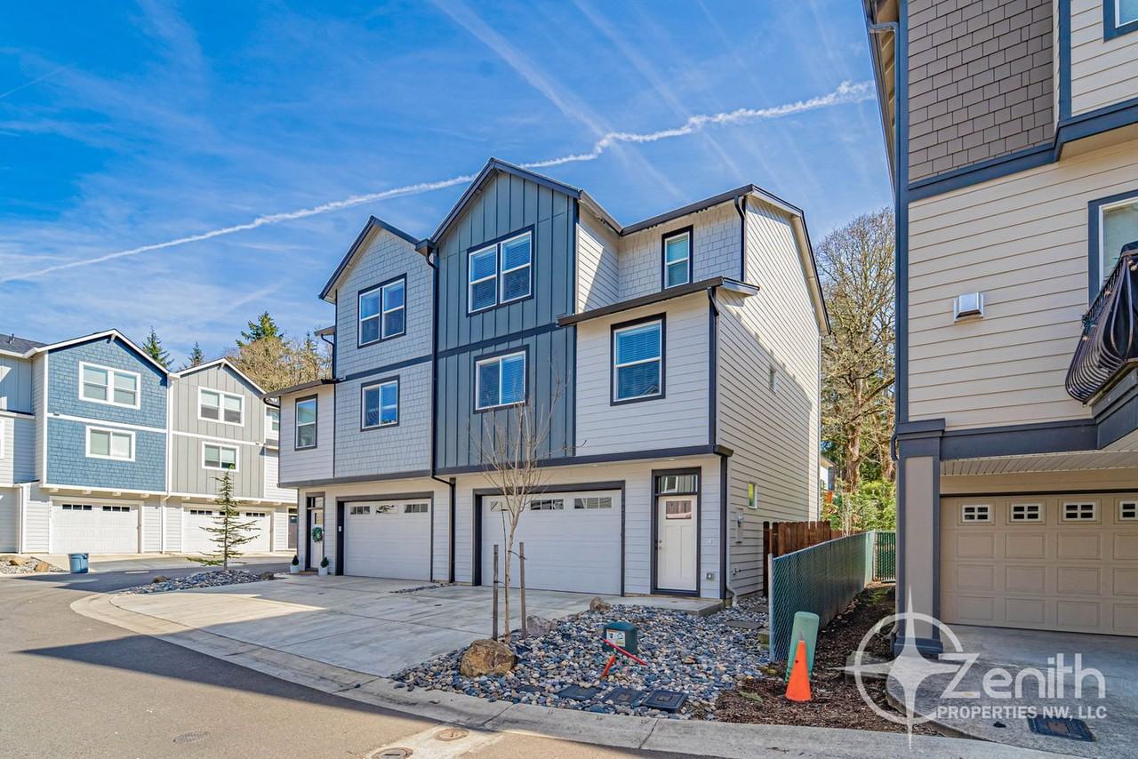 14425 Ne 22nd Ave - Photo 3 of 34