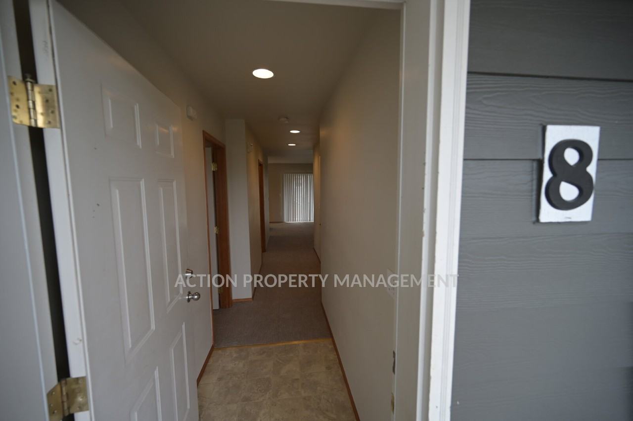 1312 Campbell Ave #8 - Photo 3 of 22