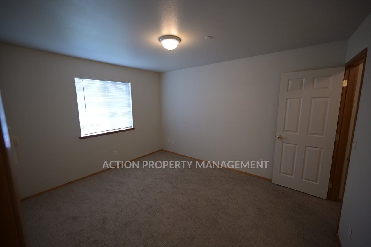 1312 Campbell Ave #8 - Photo 5 of 22