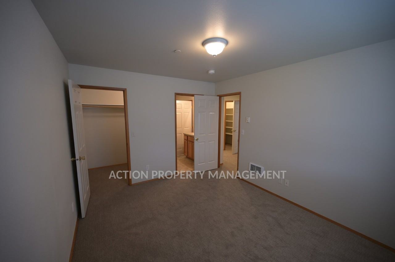 1312 Campbell Ave #8 - Photo 6 of 22