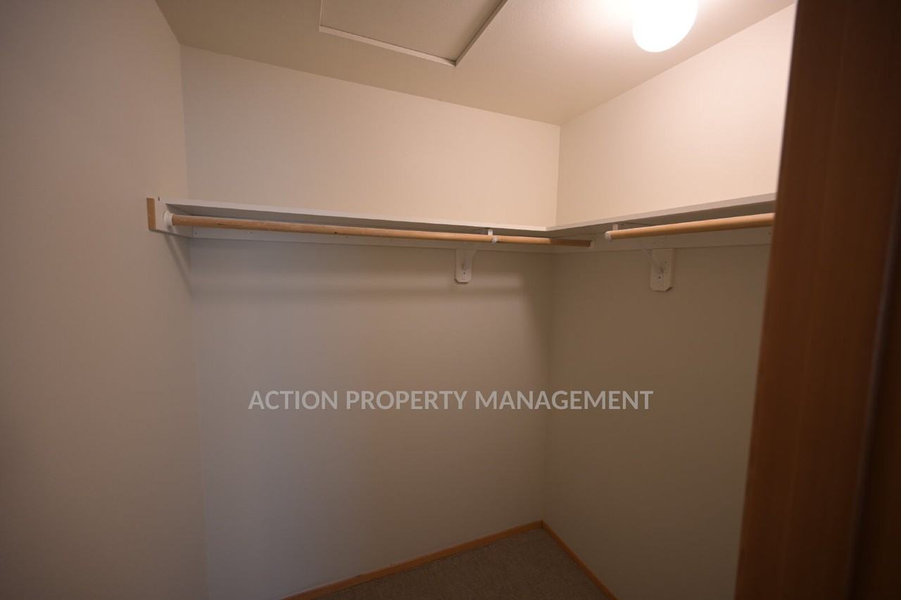 1312 Campbell Ave #8 - Photo 7 of 22