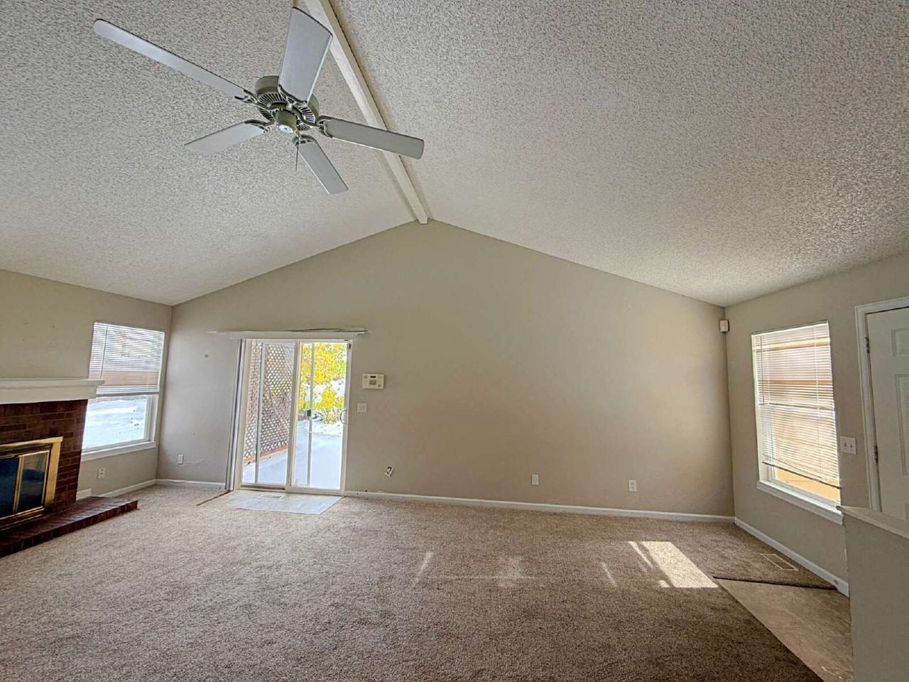 1680 S Espana Way - Photo 2 of 13