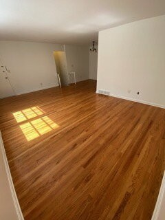 1423 Everett Ave Apt 1 - Photo 2 of 17