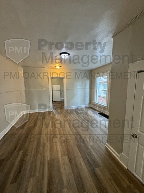 212 Grove St - Photo 3 of 7