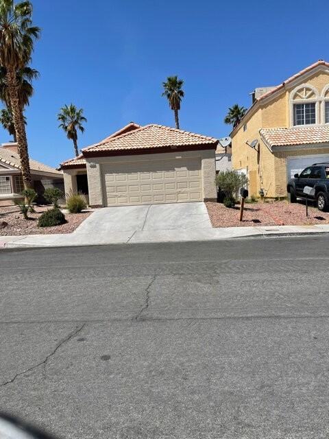 1429 Lilac Breeze Cir - Photo 4 of 25