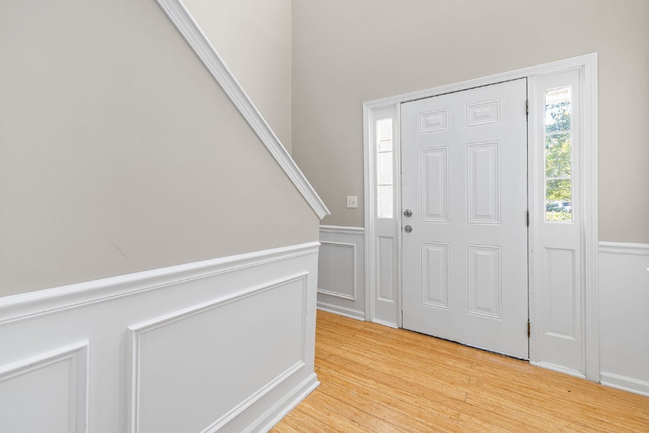 16 Woodward Ln - Photo 4 of 25
