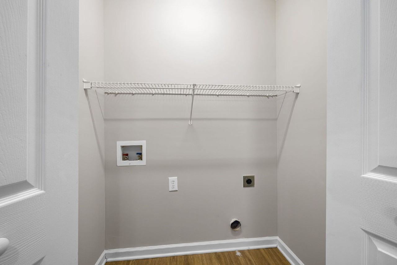 16 Woodward Ln - Photo 7 of 25