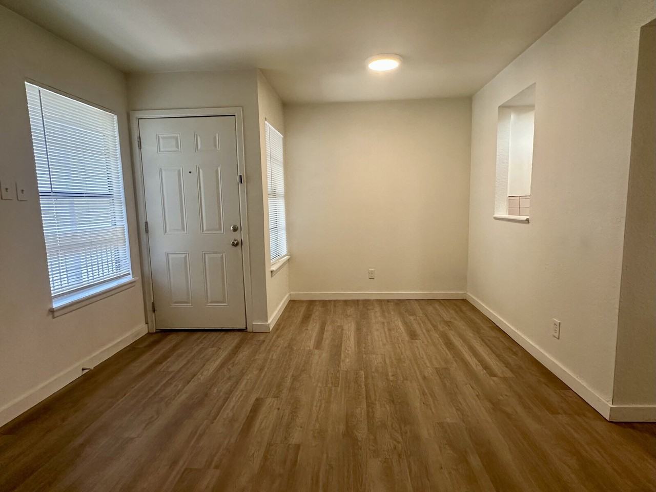 2101 16th St #2H - Photo 3 of 11