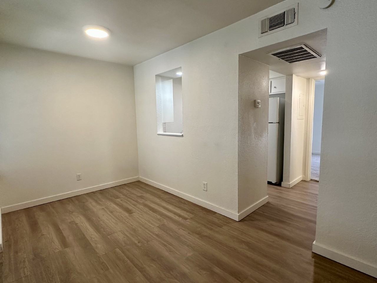 2101 16th St #2H - Photo 4 of 11