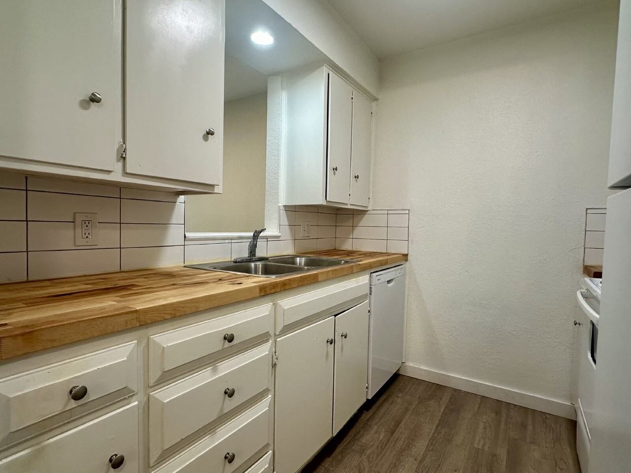 2101 16th St #2H - Photo 5 of 11