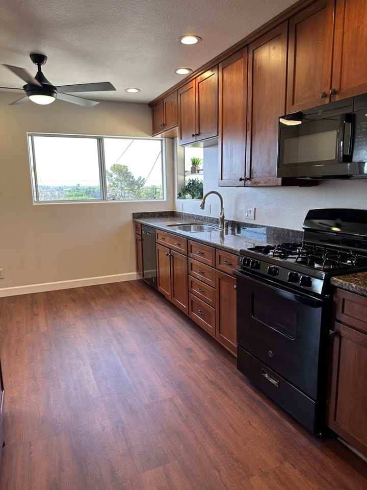 1851 262nd St - Photo 3 of 8