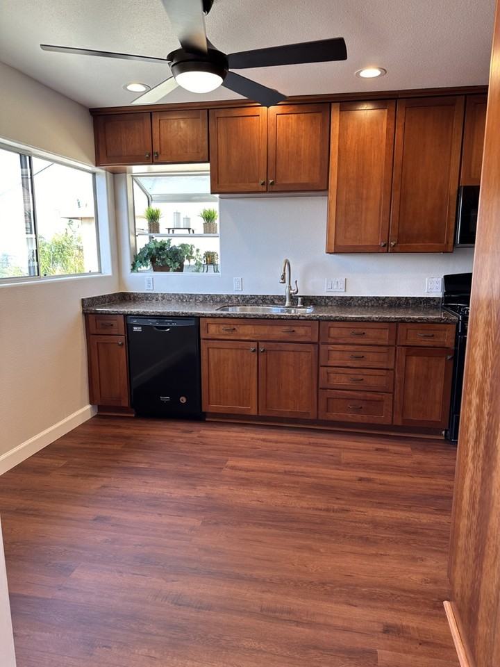 1851 262nd St - Photo 4 of 8