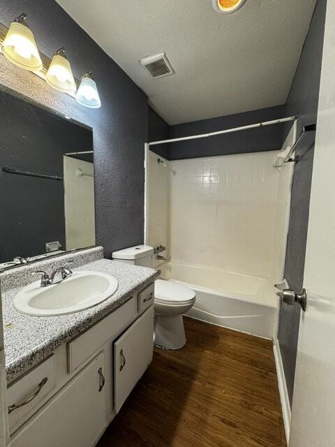 2311 71st St #206 - Photo 6 of 8