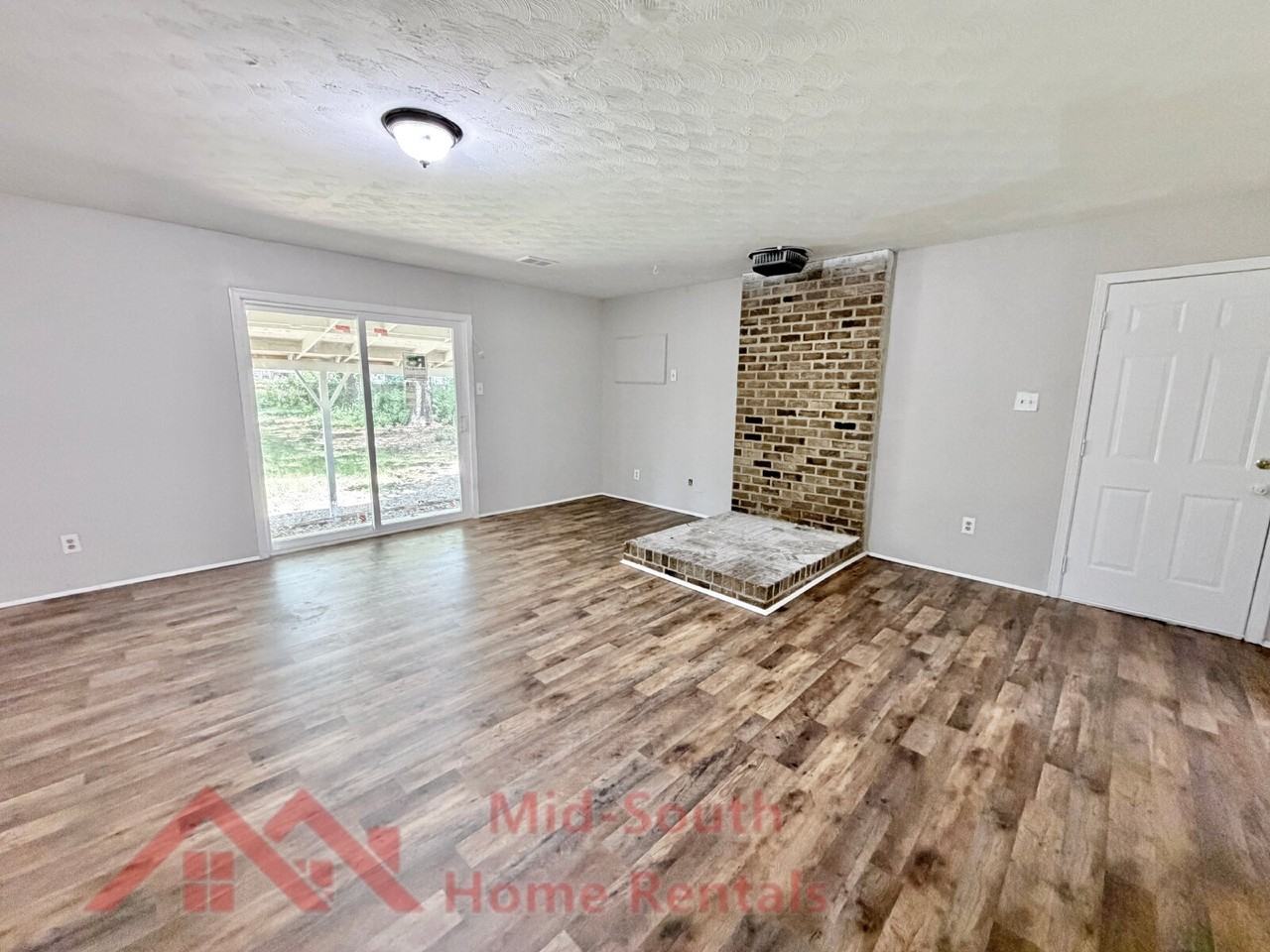3040 Edgeware Rd S - Photo 3 of 24