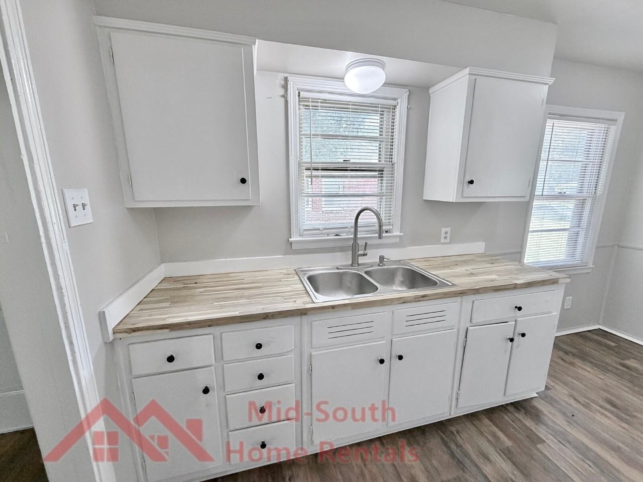 3040 Edgeware Rd S - Photo 6 of 24