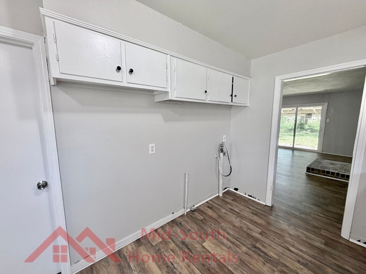 3040 Edgeware Rd S - Photo 7 of 24