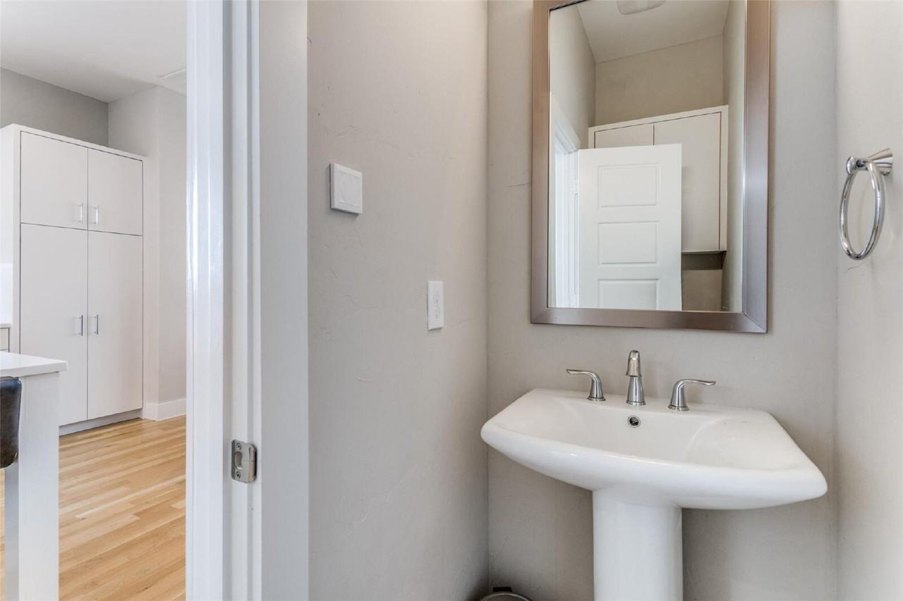 1932 Landon Ln - Photo 4 of 16