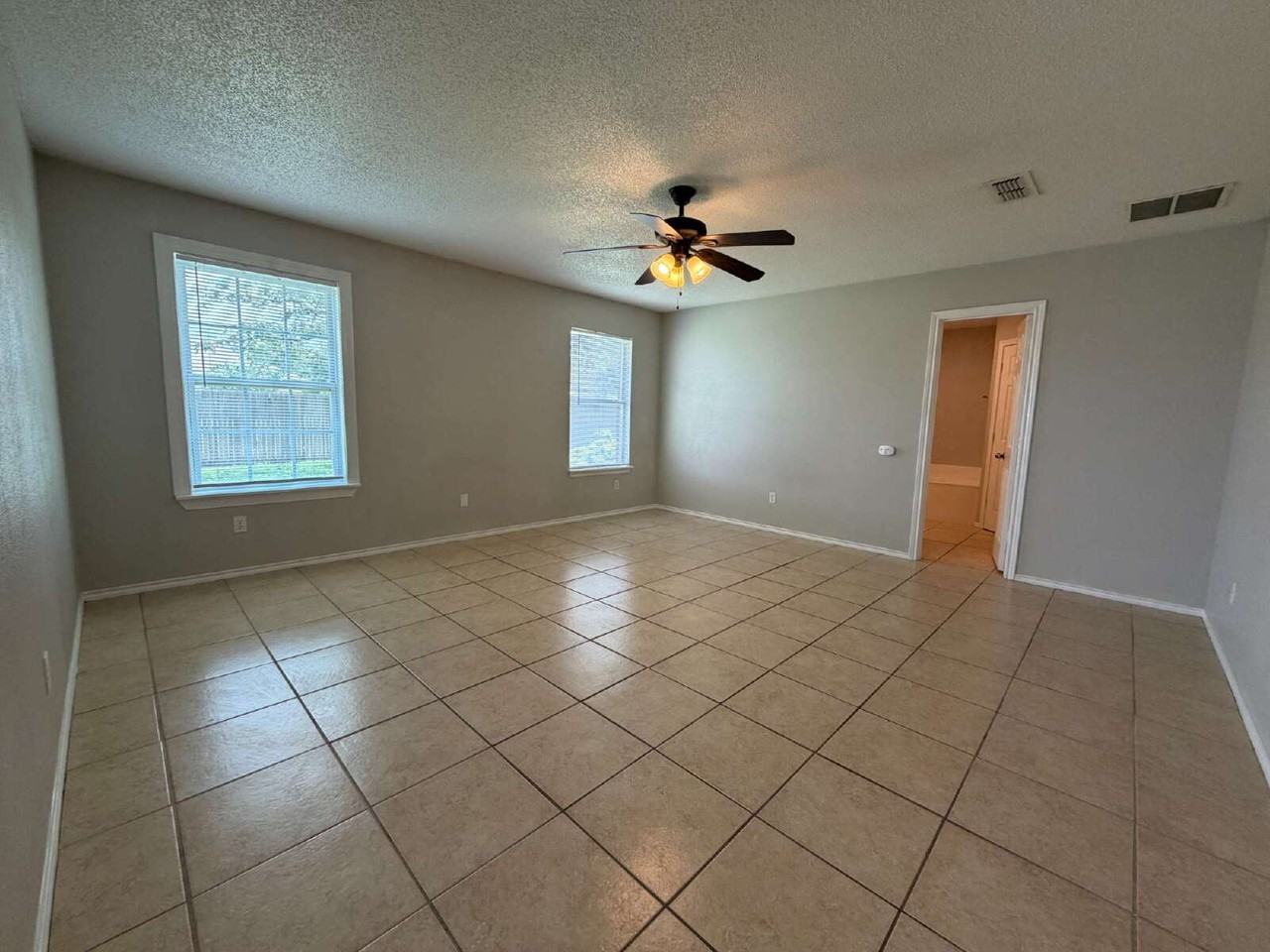 5903 10th St #3 - Photo 6 of 10