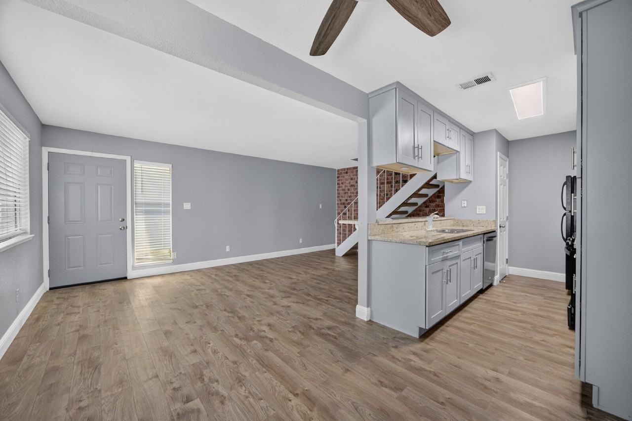 6252 Cavan Dr #3 - Photo 4 of 30