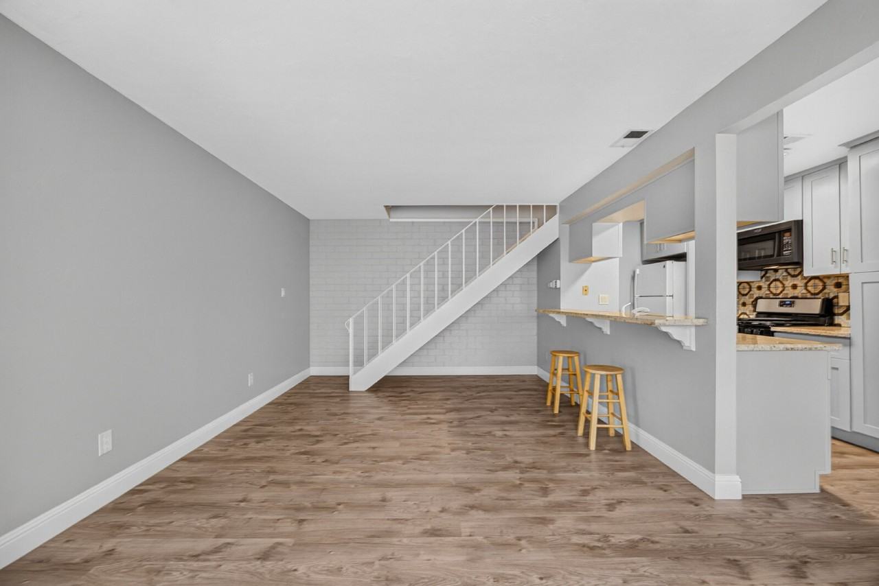 6260 Cavan Dr #3 - Photo 5 of 25