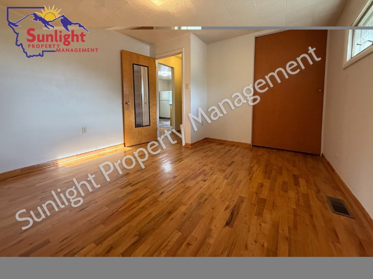 301 1/2 Woodland Ave - Photo 2 of 7