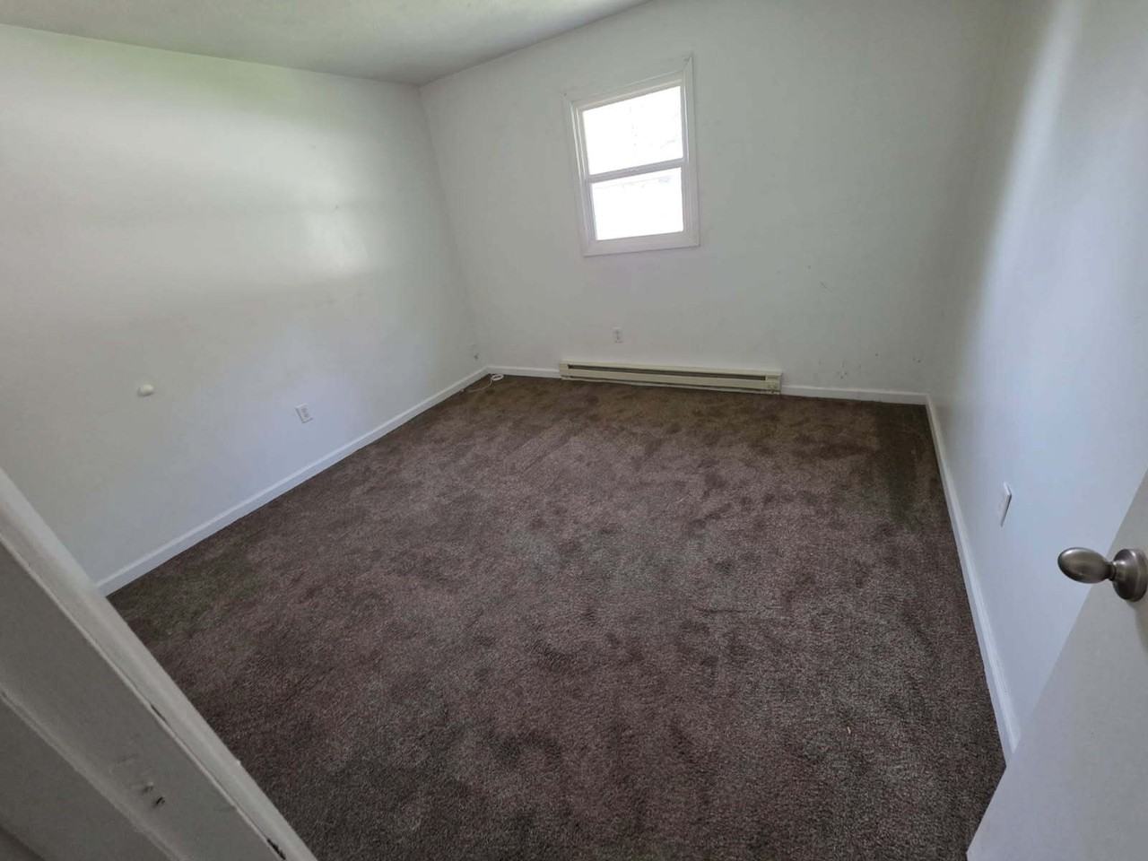 635 Graham Dr #LW - Photo 2 of 7