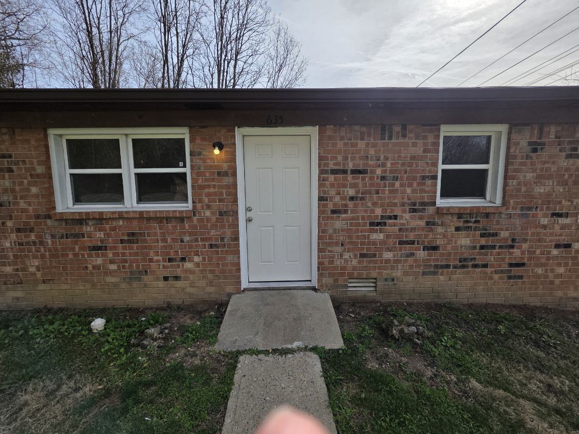 635 Graham Dr #LW - Photo 3 of 7