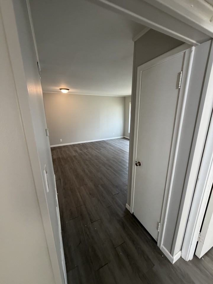 742 N University Blvd #2 - Photo 6 of 14