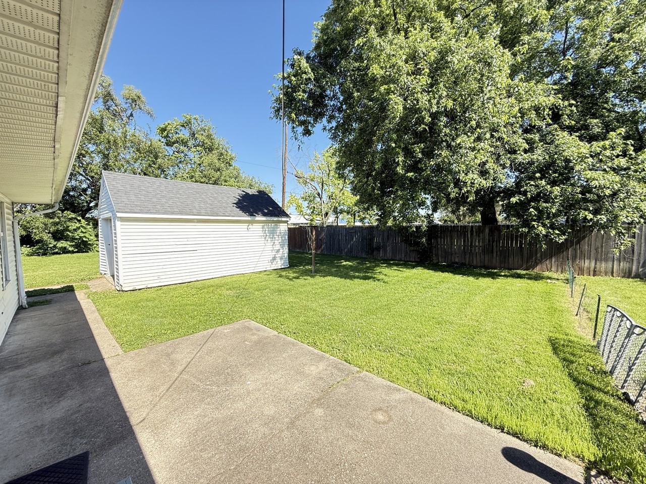 742 N University Blvd #2 - Photo 3 of 14