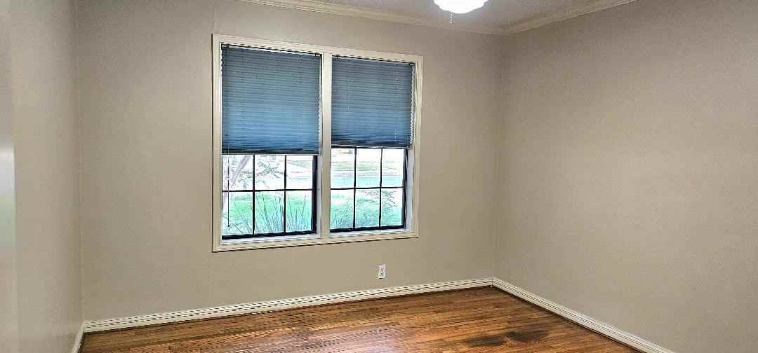 406 Canterbury Dr - Photo 2 of 11