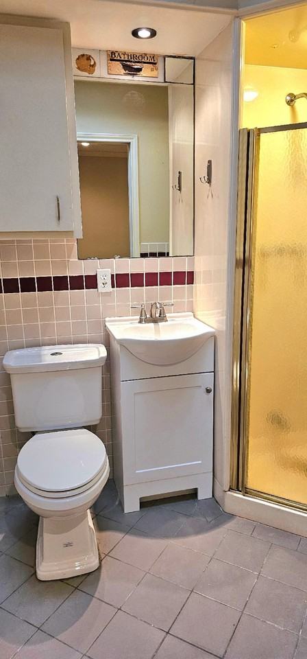 406 Canterbury Dr - Photo 7 of 11