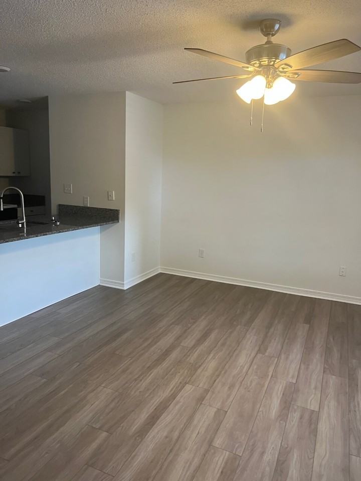 1800 Tsuga Way #G - Photo 2 of 2