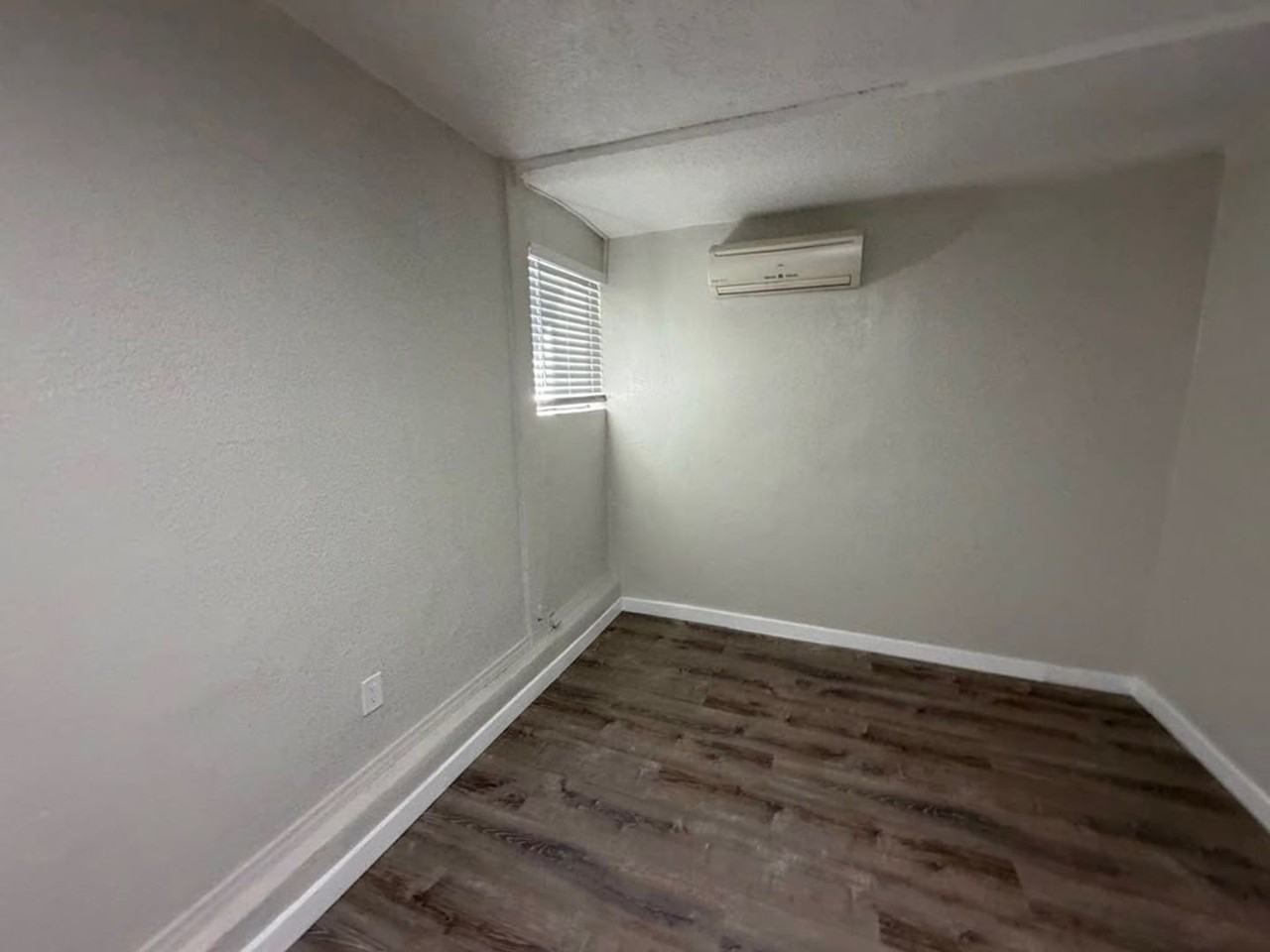 2833 Huron St. - Photo 7 of 9