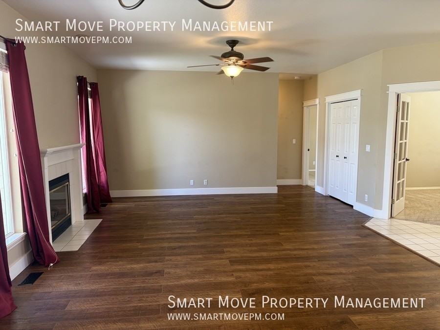 682 W Criterion St - Photo 6 of 32