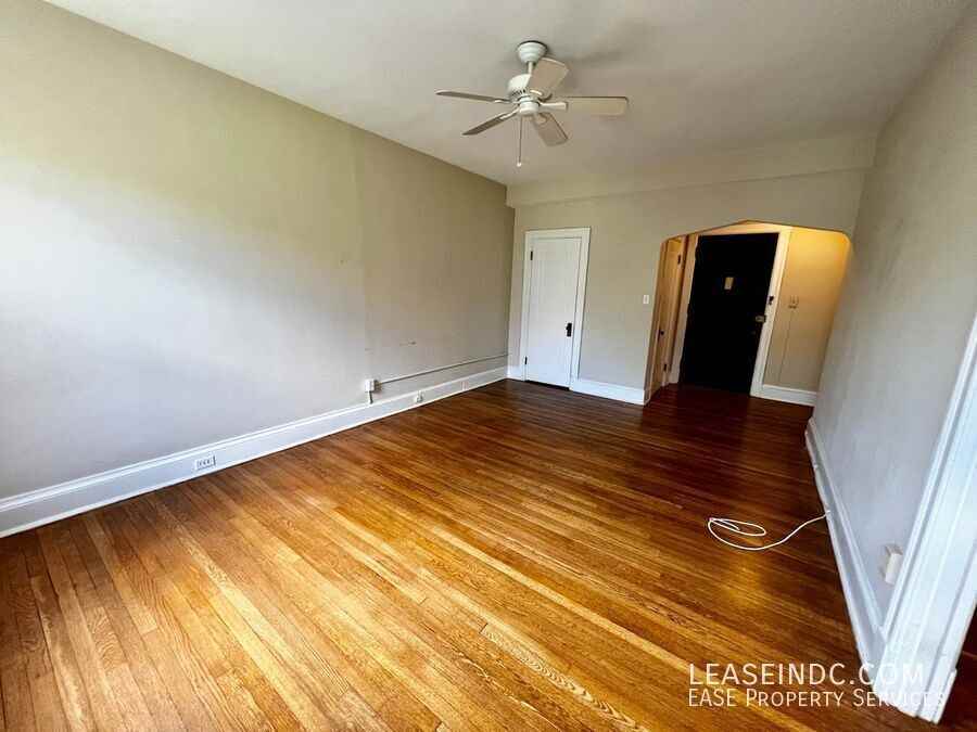 5402 Connecticut Ave Nw #401 - Photo 7 of 17