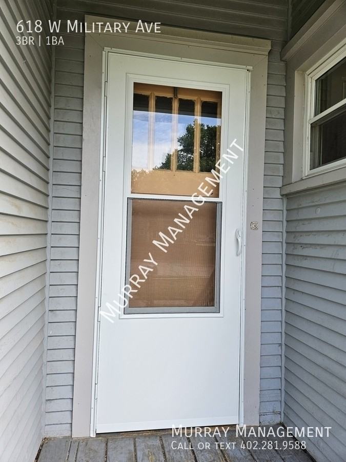 618 W Military Ave - Photo 7 of 29
