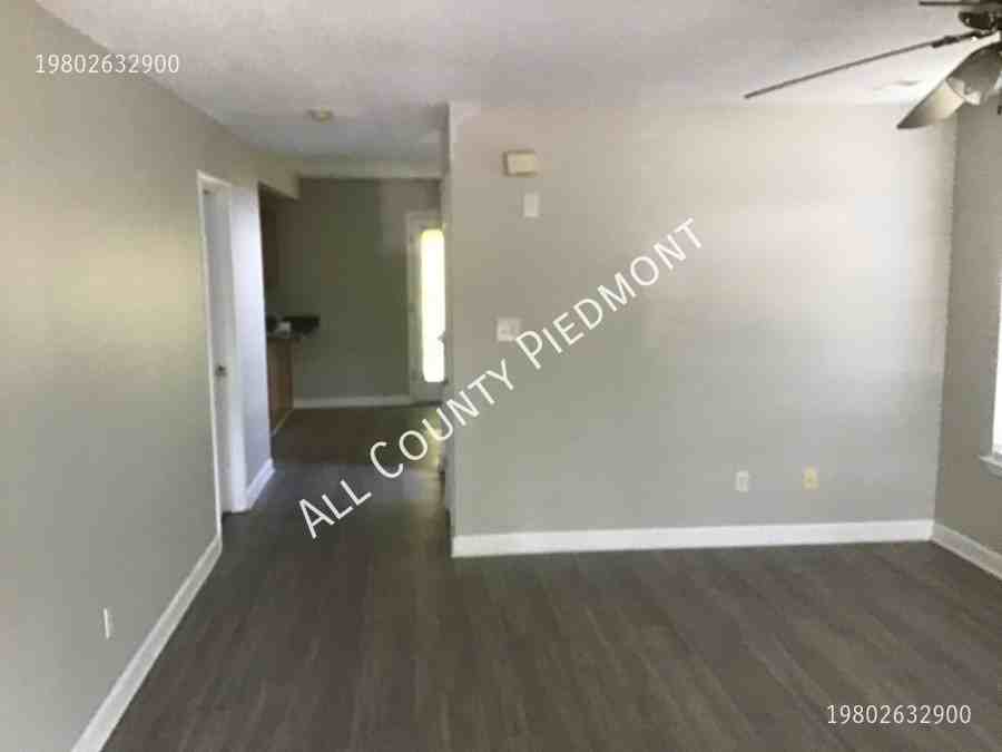 1936 8th St Se - Photo 2 of 14