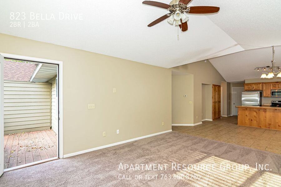 823 Bella Dr - Photo 4 of 16