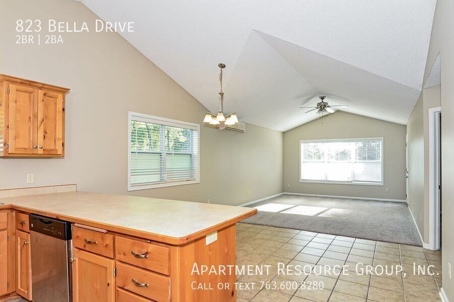 823 Bella Dr - Photo 7 of 16